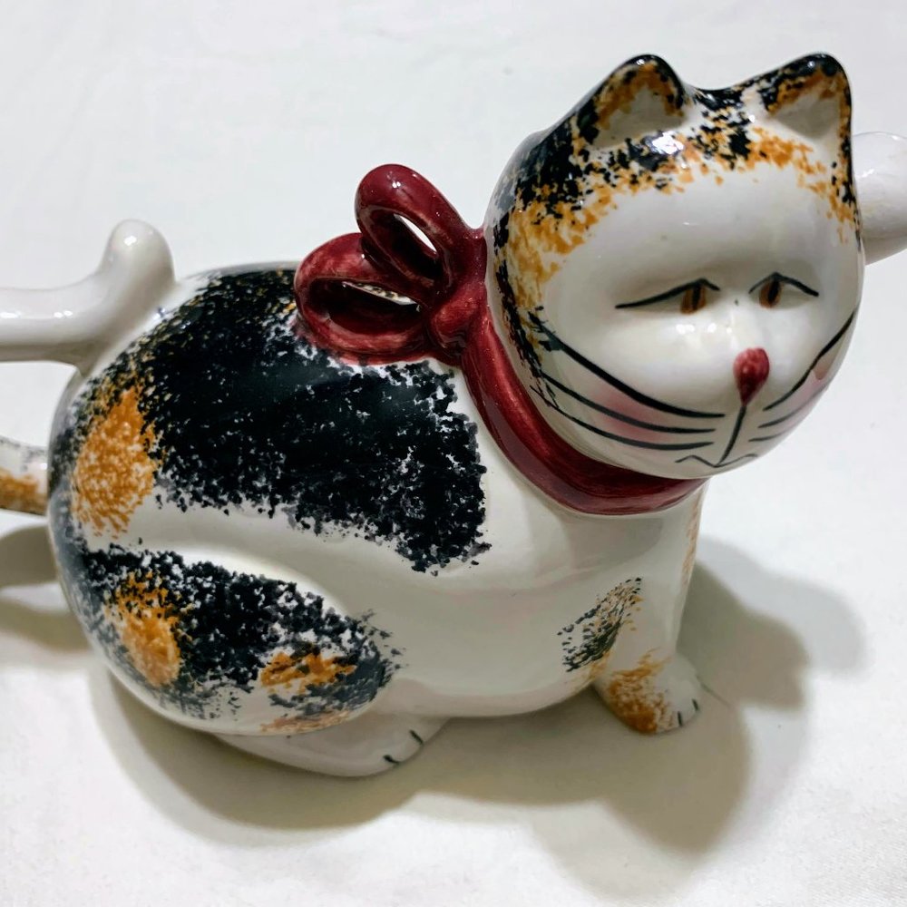 Sakura Fiddlestix Christmas Cat Creamer Ceramic Hand Painted